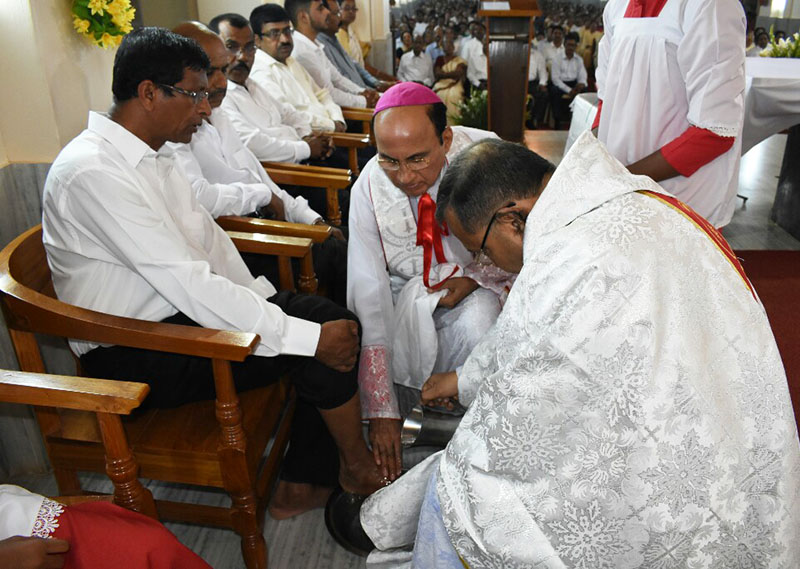 ಉಡುಪಿ ಜಿಲ್ಲೆಯಾದ್ಯಂತ ಕ್ರೈಸ್ತರಿಂದ ಪವಿತ್ರ ಗುರುವಾರ ಆಚರಣೆ